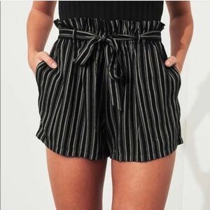 Hollister Paperbag Waist Shorts Striped XS